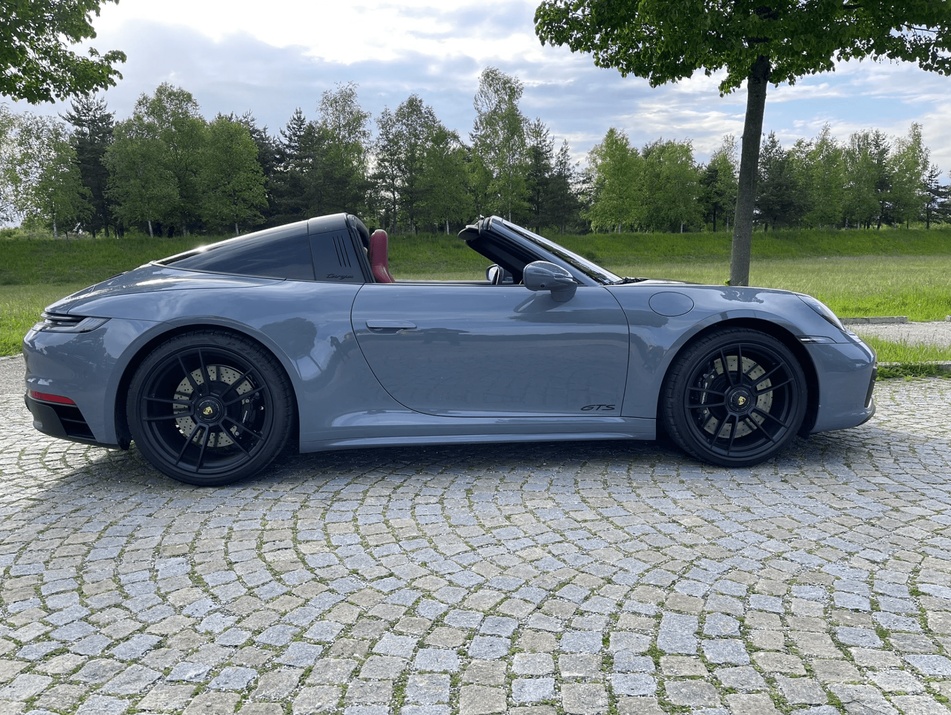 Porsche 911 4 GTS